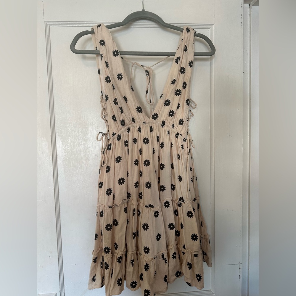 Women’s size medium backless short flare dress